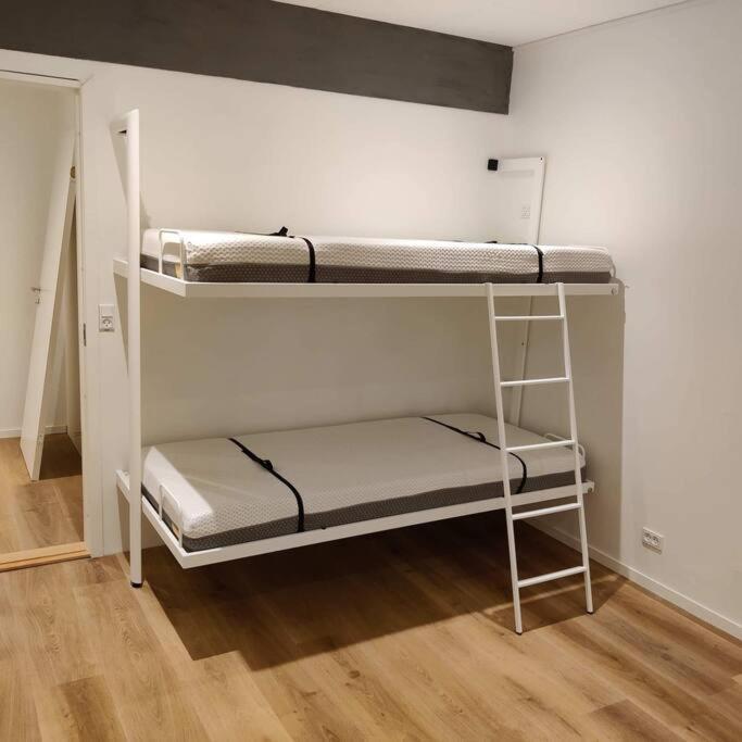 New Flat With Hot Tub - No3 Lägenhet Oyndarfjordur Exteriör bild