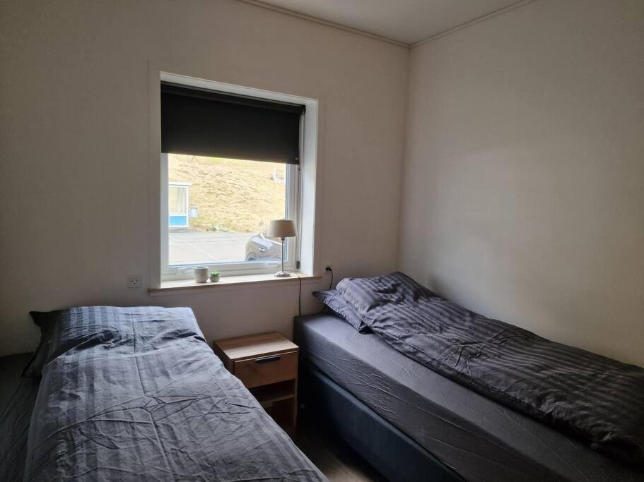 New Flat With Hot Tub - No3 Lägenhet Oyndarfjordur Exteriör bild